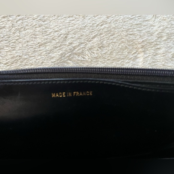 Chanel patent wallet - Picture 11 of 16